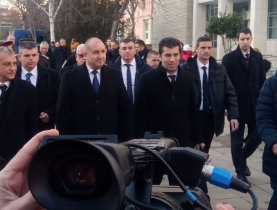 Премиерът и президентът почитат Гоце Делчев в Благоевград