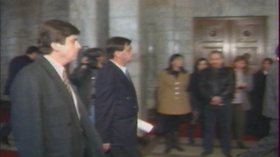 Знакова дата: Преди 25 години БСП връща мандата за правителство на президента Петър Стоянов