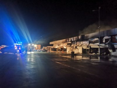 Голям пожар избухна в зеленчуковата борса в петричкото с Кърналово