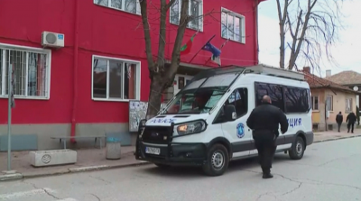 Нападателят от Катуница е произвел изстрел пред хората в пощата