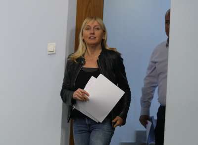Европейският парламент отхвърли искането за сваляне на имунитета на Елена Йончева