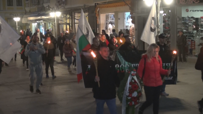 Факелно шествие в памет на Васил Левски в Бургас