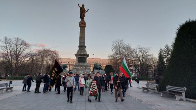 С факелно шествие 149 години безсмъртие в Русе беше почетена