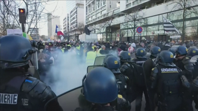 Сблъсъци между полицията и протестиращи от "Конвоя на свободата" във Франция
