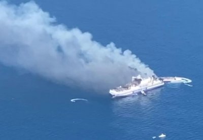 Спасителите и екипажът на кораба в Йонийско море са предотвратили по-голяма трагедия