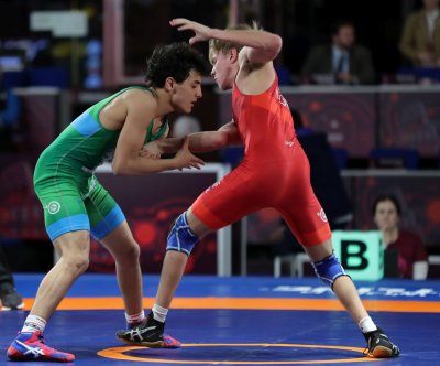 Назарян записа бързи победи, Николова със светкавичен успех