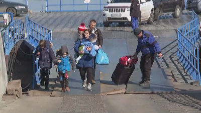Над 100 хиляди души вече са напуснали Украйна От ООН
