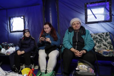 Посланикът ни в Румъния: Проблемът е, че украинските власти бавят проверките на границата