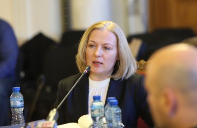 Министърът на правосъдието Надежда Йорданова внесе за разглеждане от пленума
