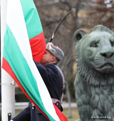 Военният министър: Българската армия ще бъде винаги гарант на териториалната цялост и суверенитета на България