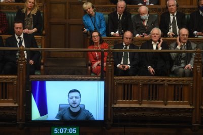 Бурни аплодисменти от британския парламент за украинския президент Володимир Зеленски