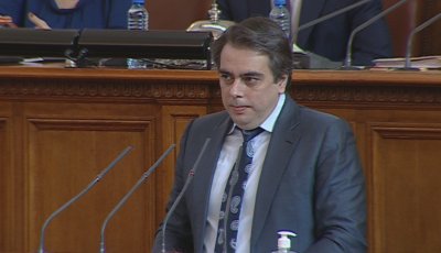 Асен Василев: Няма да се затварят 1600 мегавата от Маришкия басейн