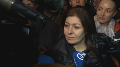 Севделина Арнаудова: Задържаха ни с прессъобщение, преди полицията още да е дошла