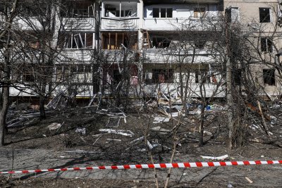 Нови експлозии в Киев, засегнати са жилищни сгради