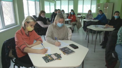 Украинските бежанци в Свищов започнаха курсове по български език