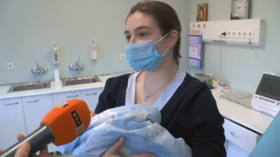 Бежанка от Украйна роди първото си бебе на 8 март