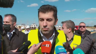 Премиерът Кирил Петков очаква реалните доставки на азерски газ у