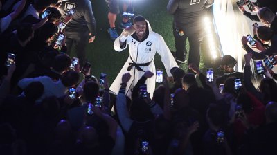 Саудитска Арабия е опция за реванша между Усик и Джошуа