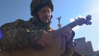 Музикант в защита на Киев: Историята на Тарас Компаниченко