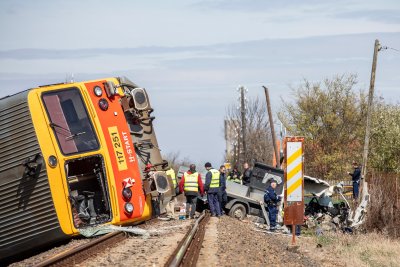 Пет жертви след тежка влакова катастрофа в Унгария