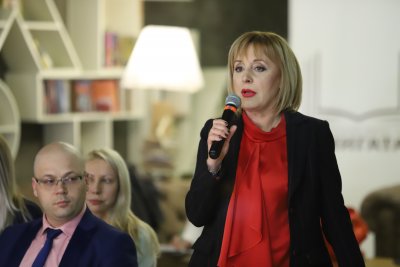 Партията на Мая Манолова ще се казва "Изправи се България"