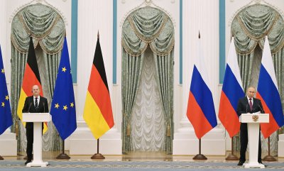 След разговор Путин - Шолц: Европа може да продължи да плаща за газ в евро