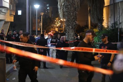 Петима души бяха убити при нападение в Тел Авив