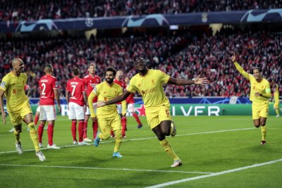 Ливърпул гледа смело към полуфиналите в Шампионската лига след рецитал в Лисабон