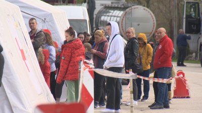 Украински туроператори изоставят бежанци на българската граница при Дуранкулак и