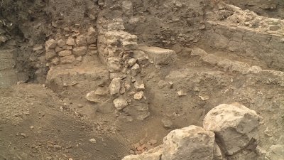 Археолози от Русе правят спасителни разкопки в частен имот непосредствено