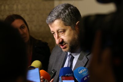 Христо Иванов предлага двете кандидатури за управител на БНБ да бъдат оттеглени