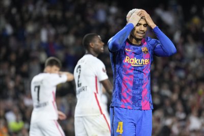 Айнтрахт победи Барселона на "Ноу Камп" и остави каталунците без трофей за сезона