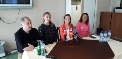 Националките по тенис: Целта е да запазим мястото си в групата на "Били Джийн Кинг Къп"