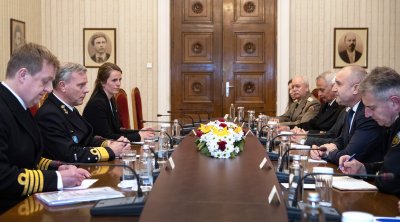 Радев обсъди подкрепата на НАТО към България с председателя на Военния комитет на Алианса