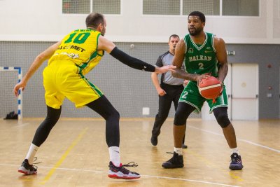 Балкан удържа трудно Шумен за успех номер 20 в шампионата