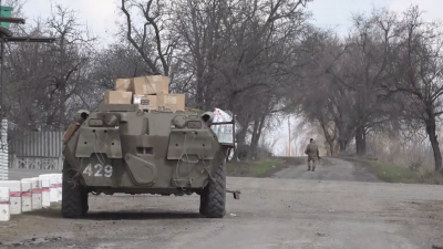 Войната: Мариупол е обсаден, но останалите украински войници отказват да напуснат