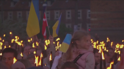 Украинският президент Володимир Зеленски направи видеообръщение към Дания Стотици хора