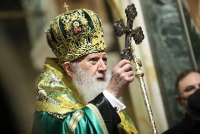 Патриарх Неофит: Войнството ни достойно изпълнява своя свещен дълг и съхранява честта и славата на бойните знамена