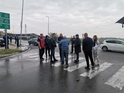 Жители на Сандански и Петрич излязоха на протест в района