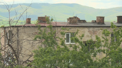 Комините на десетки жилищни сгради в Бобов дол са опасни