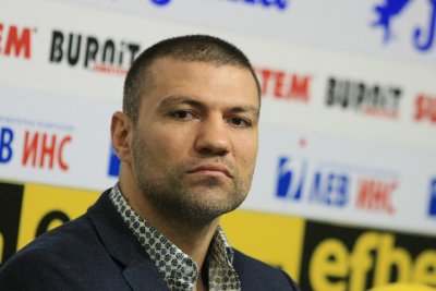 Българските боксьори Тервел и Кубрат Пулеви са по тежки от своите