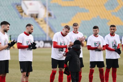 Отборът на Локомотив София се разделя футболистите Стойчо Атанасов Пламен