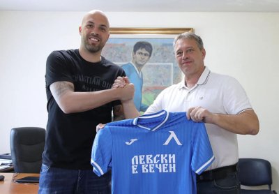 Михайлов след новия договор с Левски: През новия сезон ще се борим на всички фронтове (Видео)