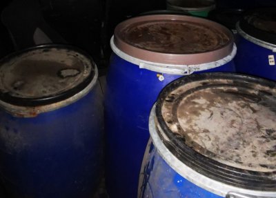 1300 литра нелегален алкохол задържаха на митницата във Варна