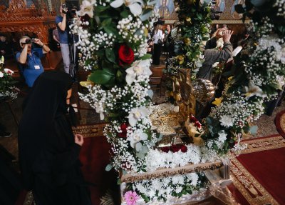 Частици от мощите на Св. Св. Кирил и Методий вече са в храма "Света Неделя" (СНИМКИ)