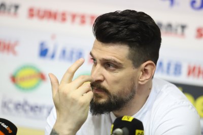 Бившият волейболен национал Тодор Алексиев остава в Хебър Пазарджик и
