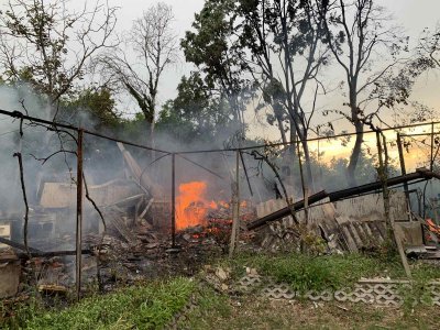 Мълния причини пожар който изпепели едноетажна вила в местността Сайдере