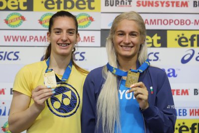 Трикратните европейски шампионки по бадминтон Габриела Стоева и Стефани