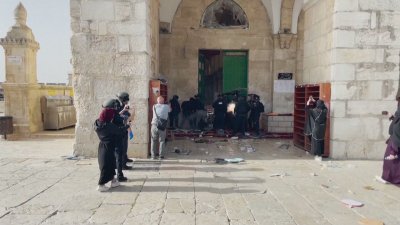 Безредици в района на джамията Ал Акса след като крайнодесен