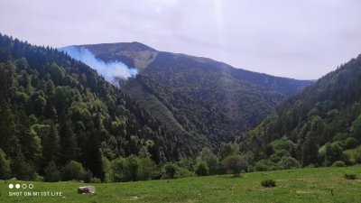Напълно овладян е пожарът в Рила планина над Рилския манастир След